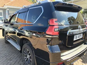 Toyota Land Cruiser Prado 2018 Black