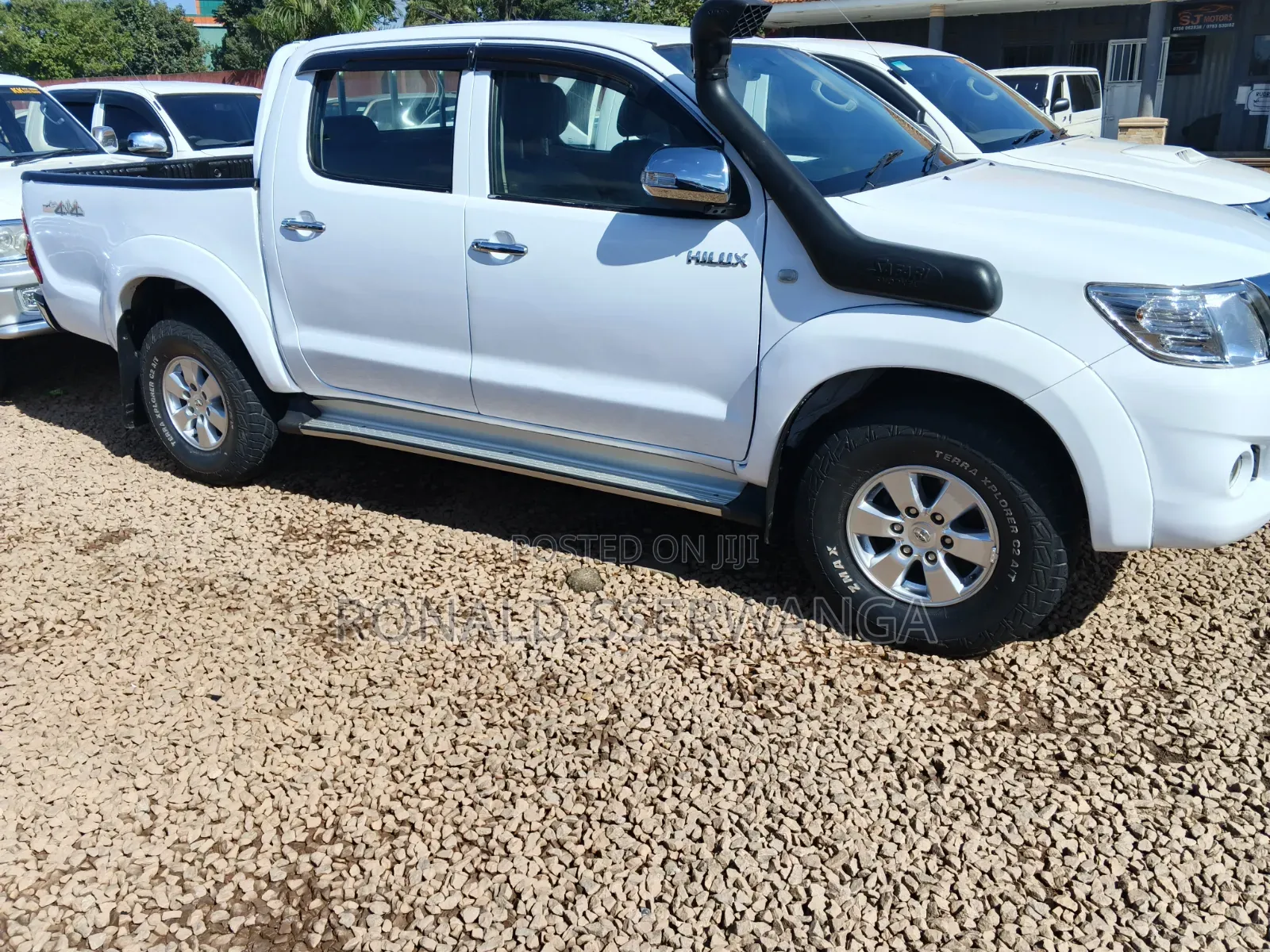 Toyota Hilux 2014 White