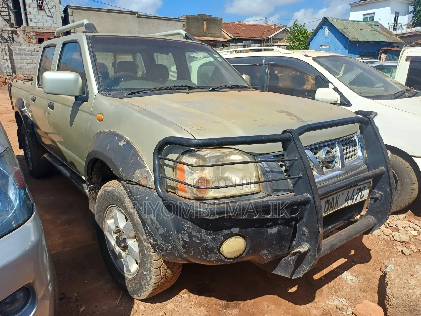 Nissan Hardbody 2007 Gold