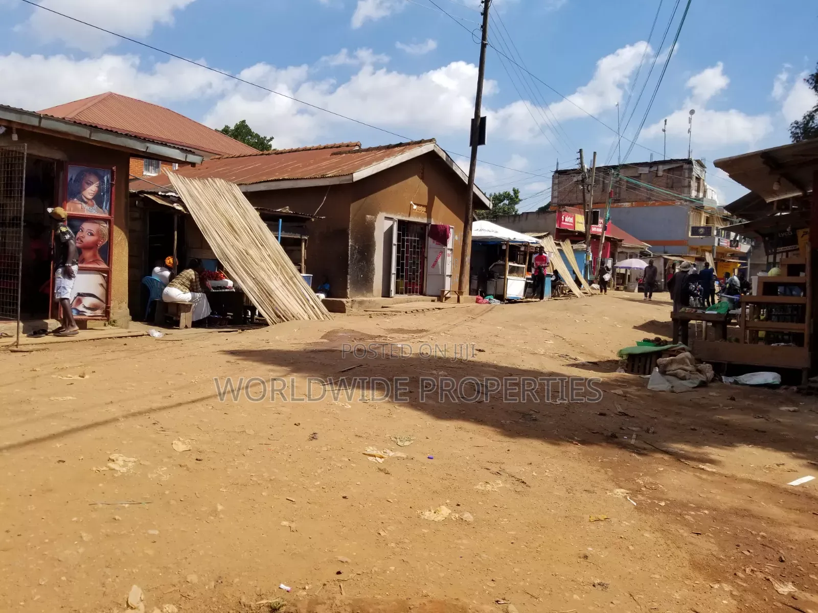 Hot Deal ! Lweza Busy Business Street for Sale