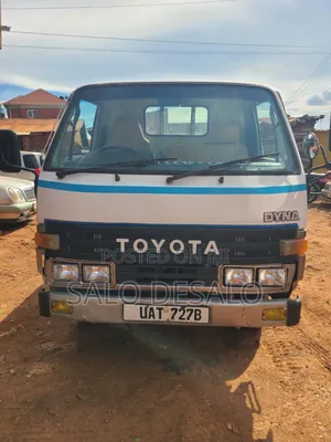 Toyota Dyna Registration Uat 727b,Engine 14b,1989 White