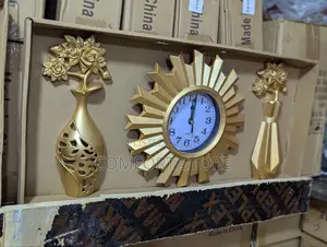 Luxury Wall Clock Decorations in Gold