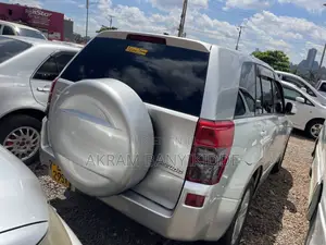 Suzuki Escudo 2013 Silver