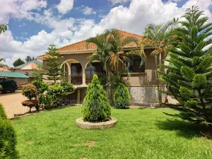 Furnished 5bdrm House in Runway Property, Wakiso / Wakiso for sale
