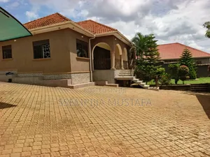 Furnished 5bdrm House in Runway Property, Wakiso / Wakiso for sale