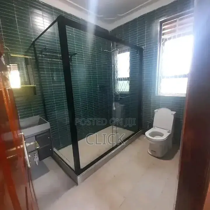 3bdrm Apartment in Munyonyo, Makindye for rent