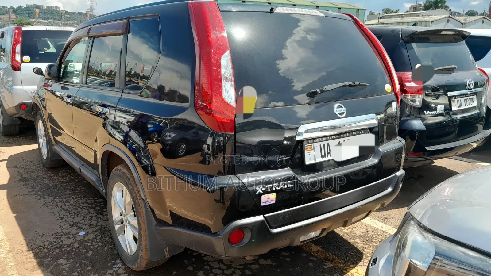 Nissan X-Trail 2.0 Petrol XE 2011 Black
