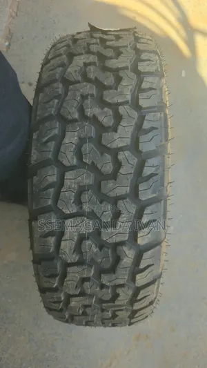 All Terrain Pajero Tyred 265/70r15