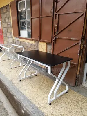Metallic Office Table/Office Table/Reading Desk/Offices Tables124