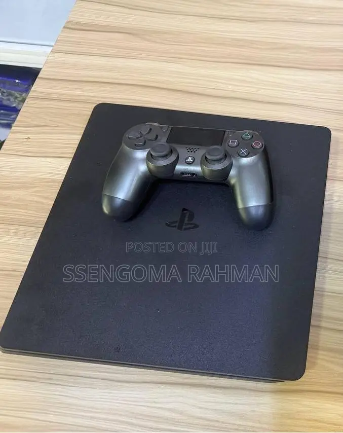 Playstation 4 Slim