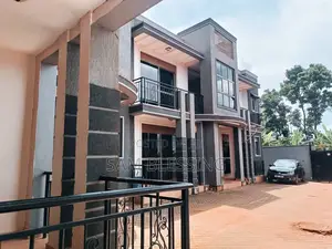 6bdrm Apartment in Bweyogerer Butto, Central Division for sale