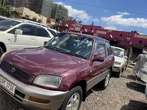 Toyota RAV4 1999 Red