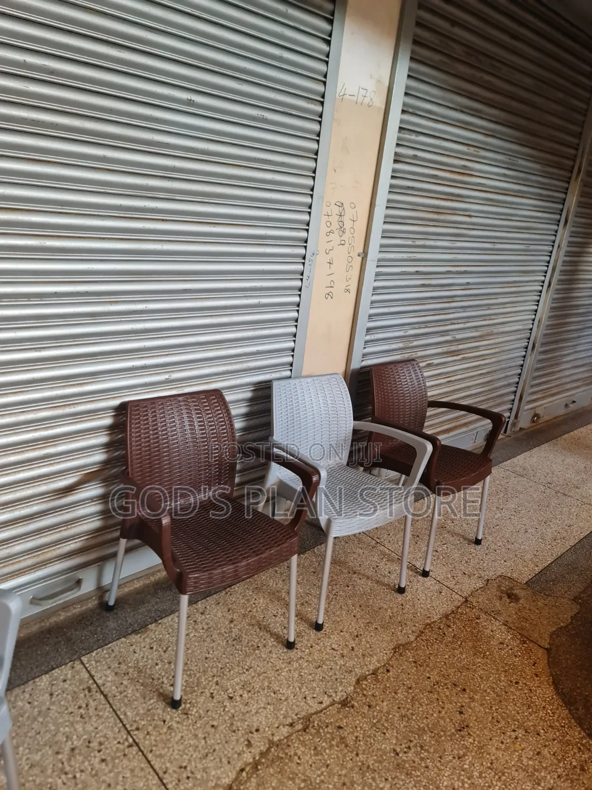 Tubular Legs Outdoor Plastic Chairs Plastic Chairs