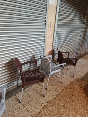Tubular Legs Outdoor Plastic Chairs Plastic Chairs