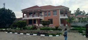 5bdrm Mansion in Munyonyo, Makindye for rent