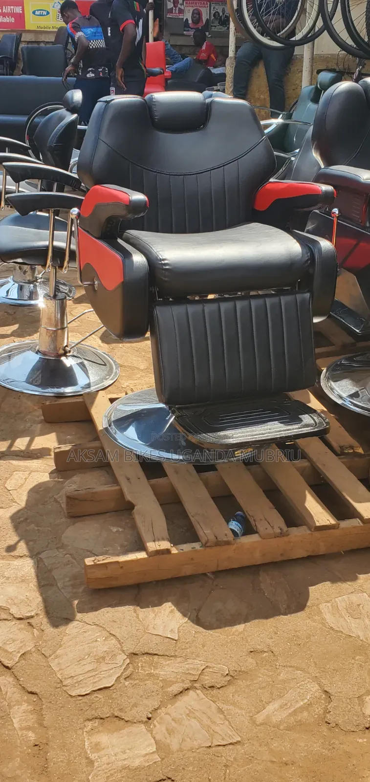 Saloon Chair