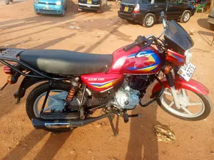 Bajaj CT 125X 2025 Red
