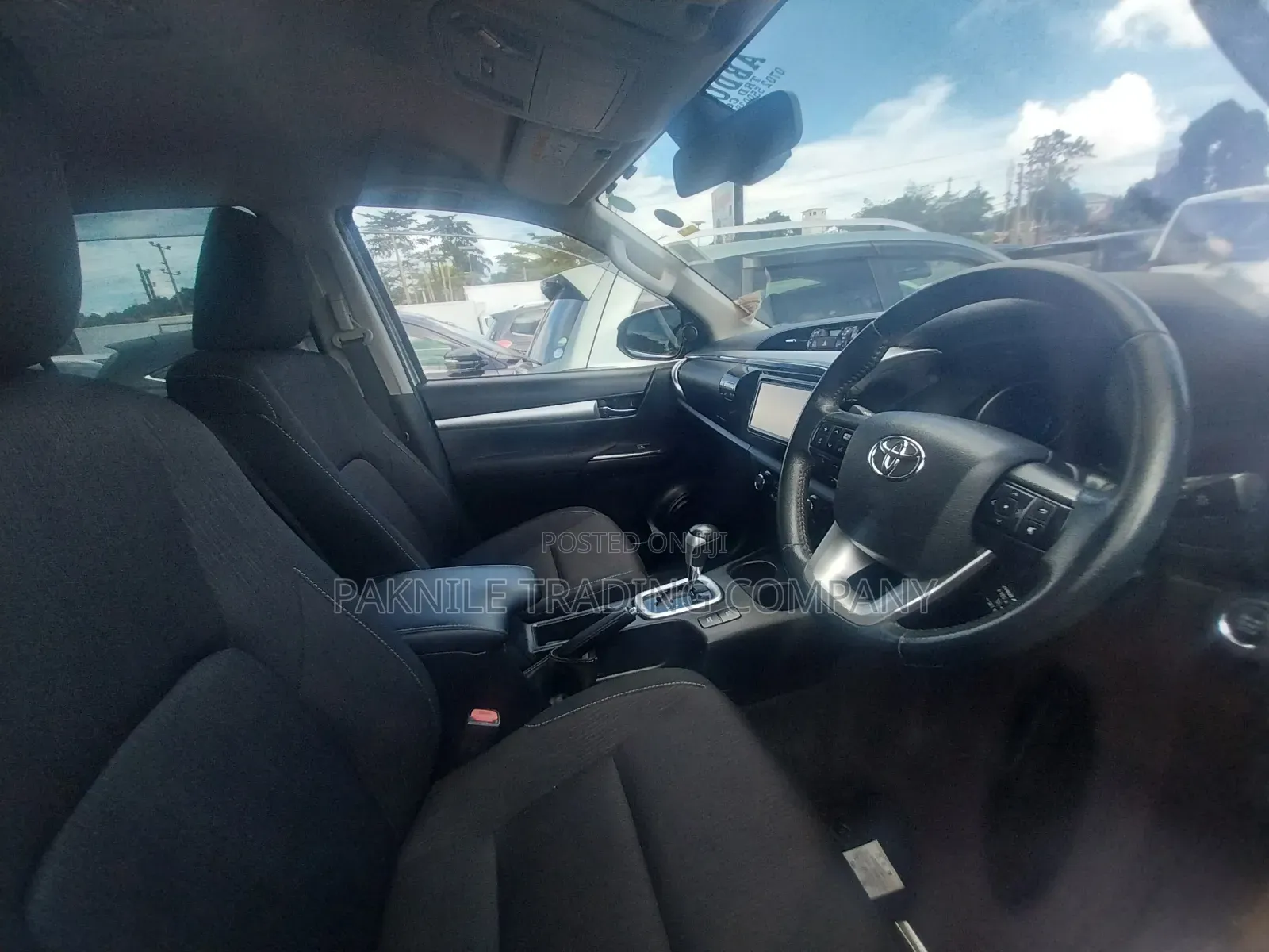 Toyota Hilux 2018 Silver