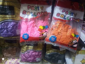 Party Balloon" Set Plastic Bag Containing 100 Balloons.