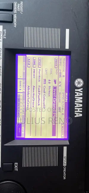 Yamaha PSR S 550