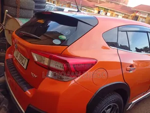Subaru XV 2017 Orange