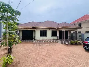 4bdrm Apartment in Muyenga, Makindye for rent