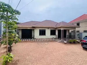 4bdrm Apartment in Muyenga, Makindye for rent