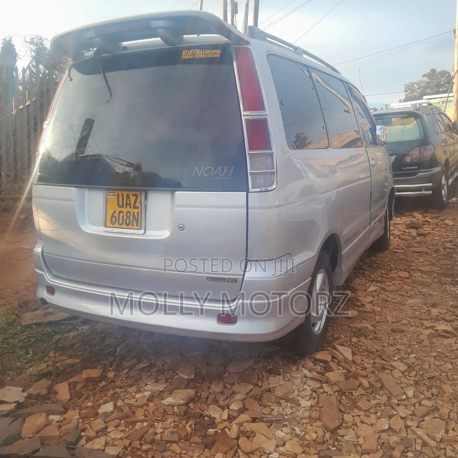 Toyota Noah 2005 Silver