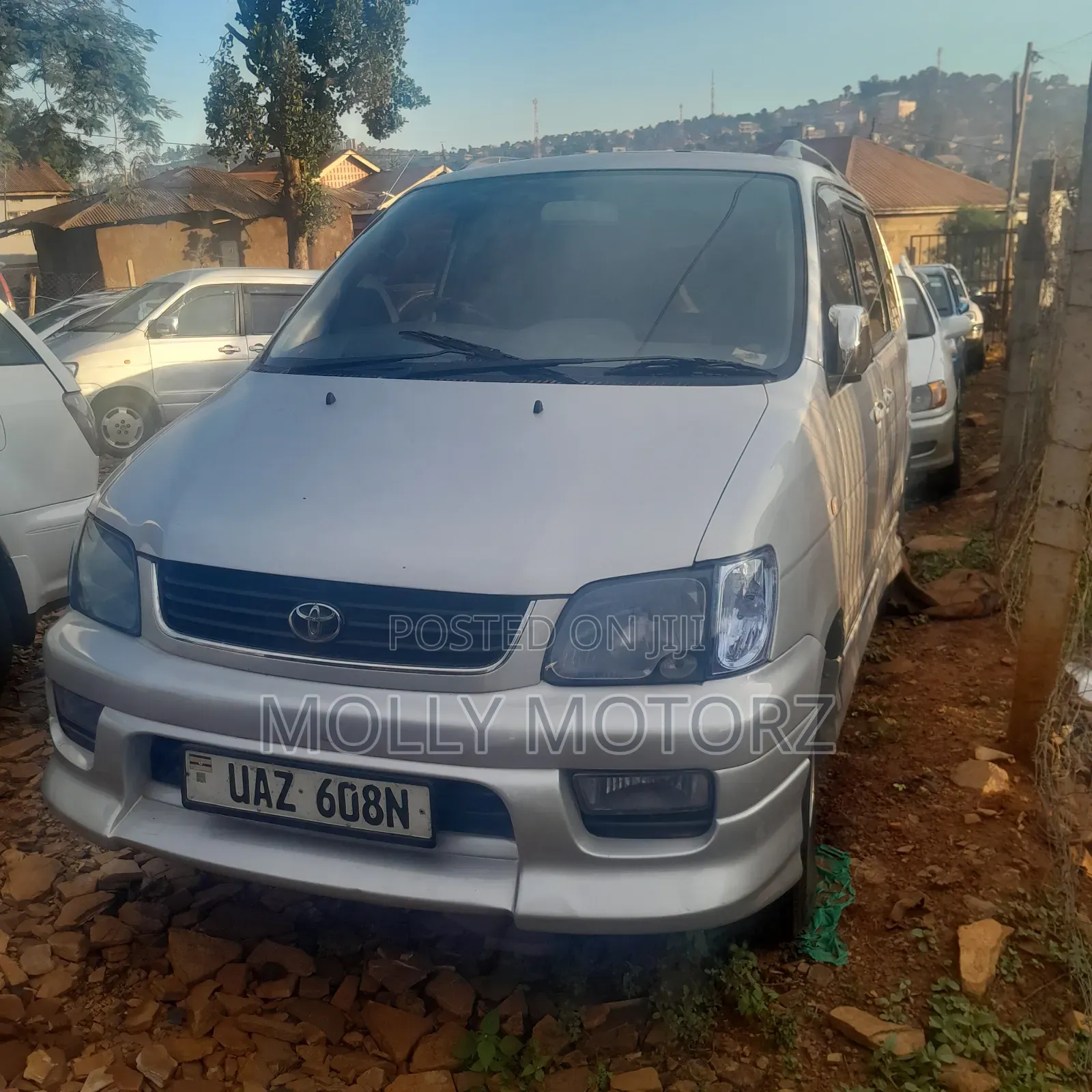 Toyota Noah 2005 Silver