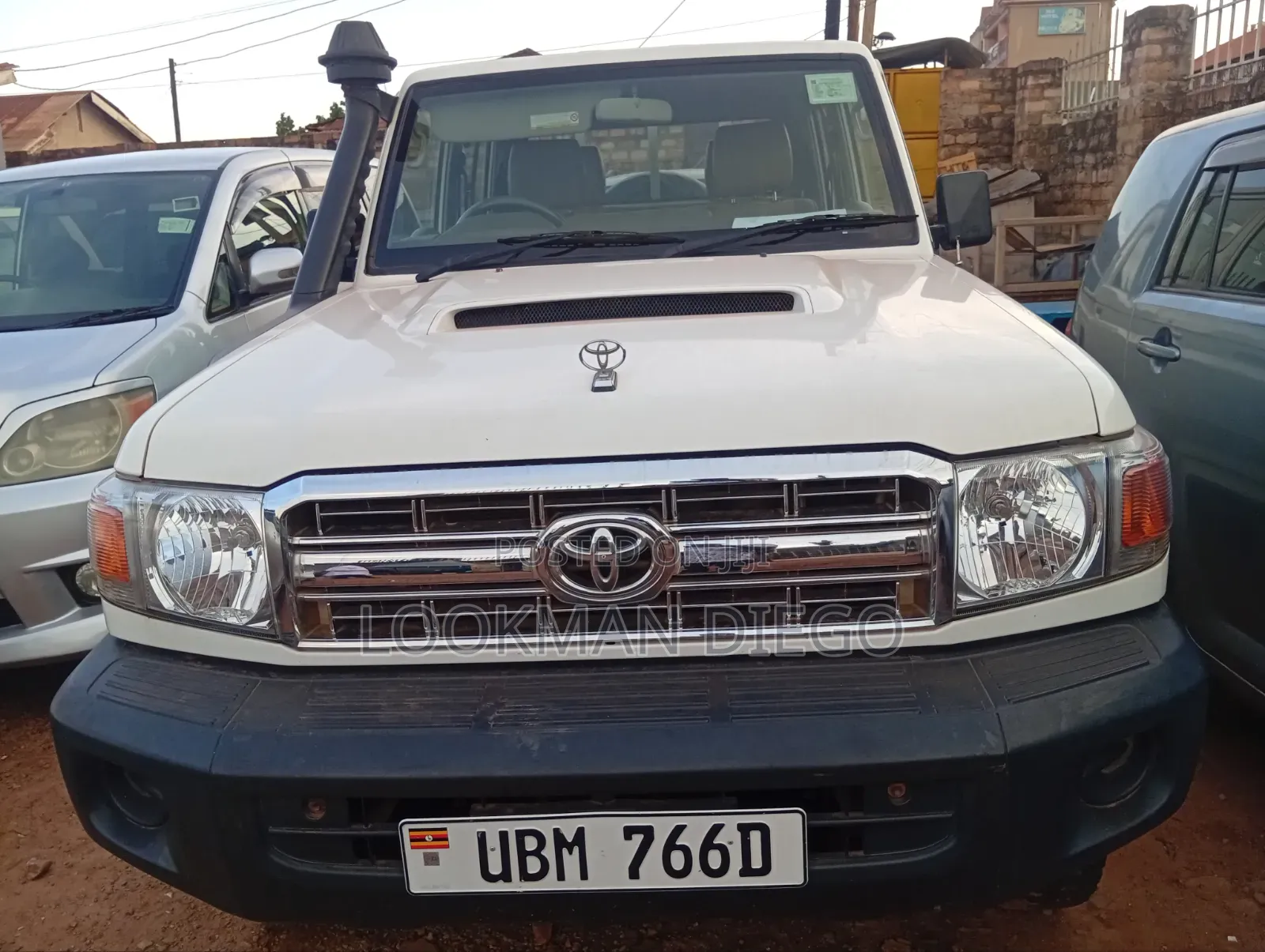 Toyota Land Cruiser 2016 White