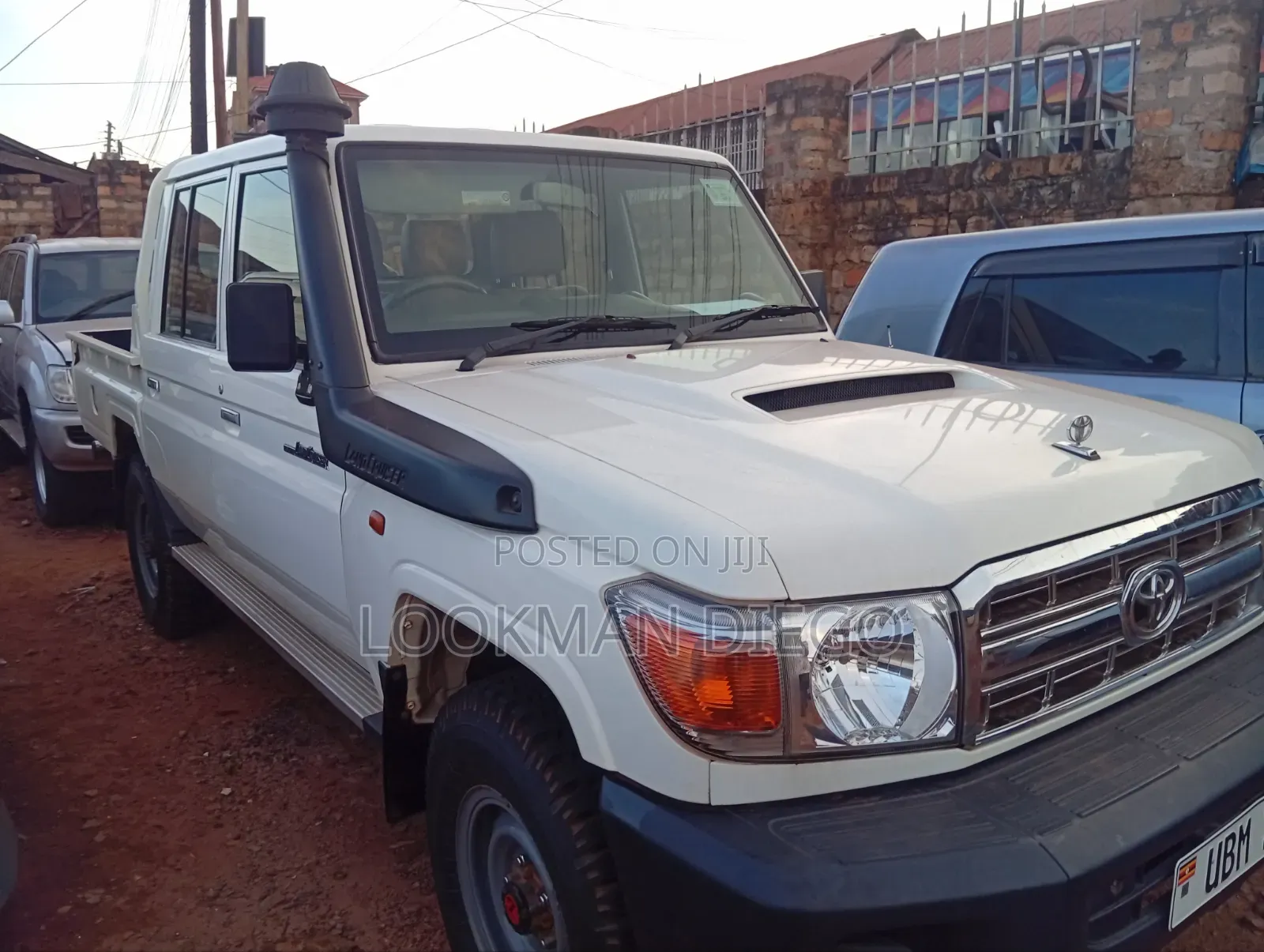 Toyota Land Cruiser 2016 White