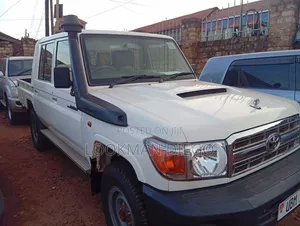 Toyota Land Cruiser 2016 White