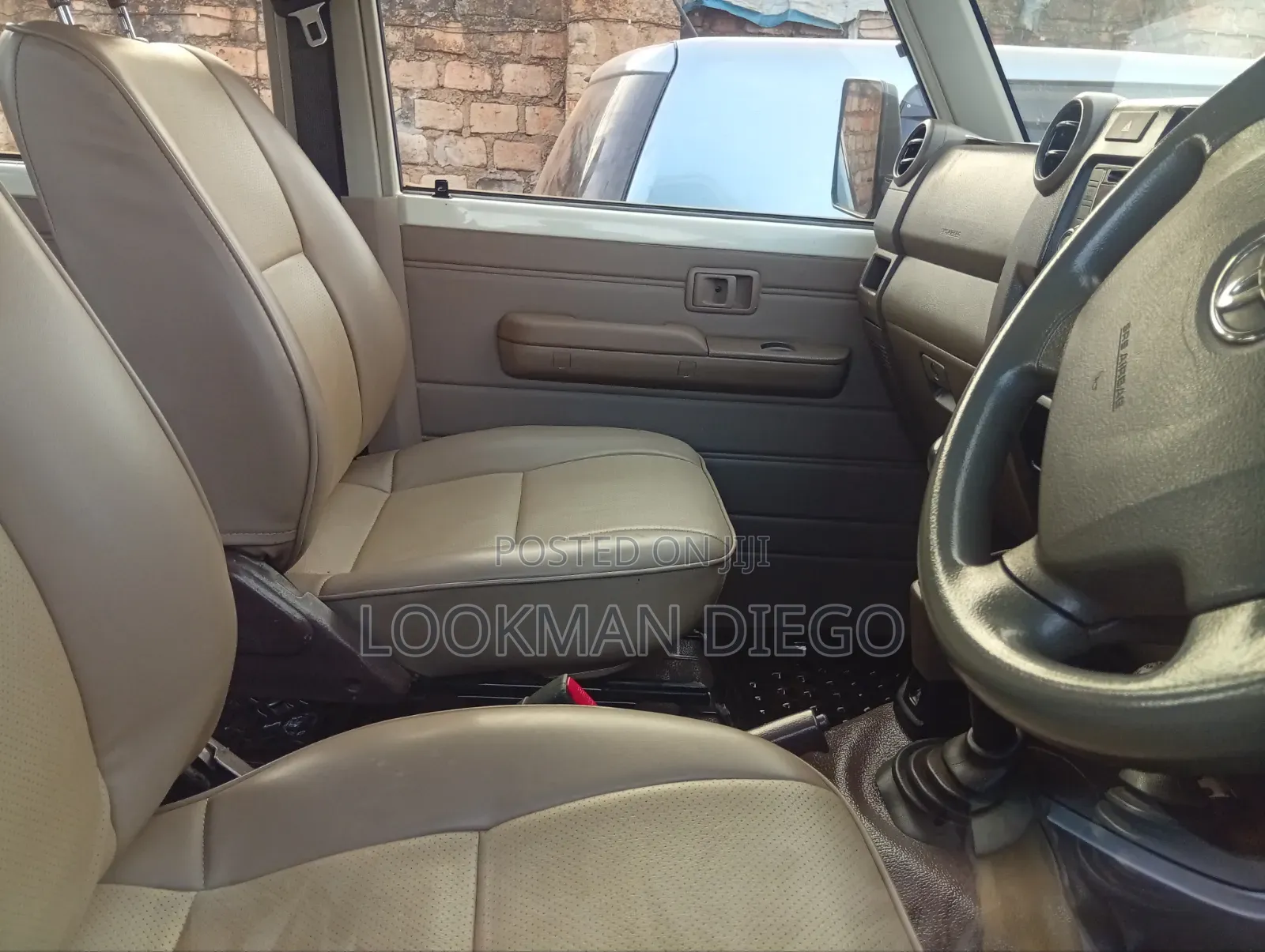 Toyota Land Cruiser 2016 White