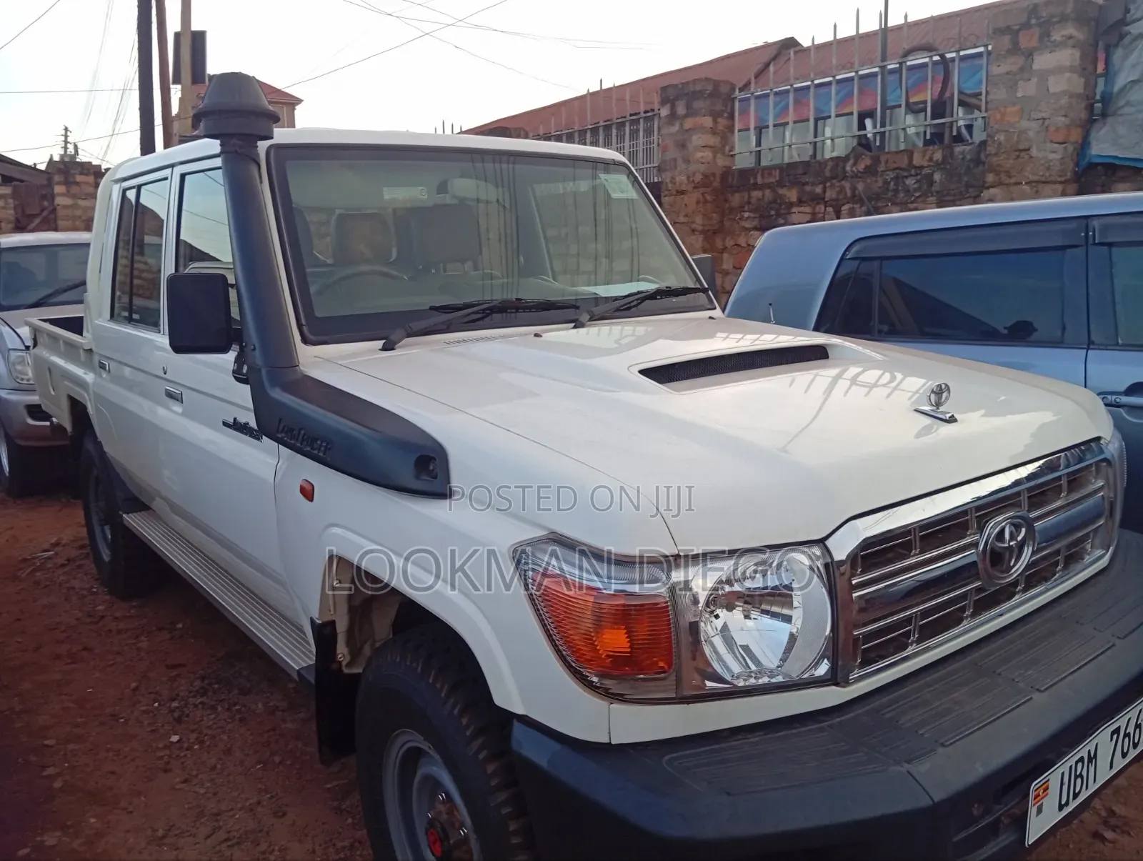 Toyota Land Cruiser 2016 White