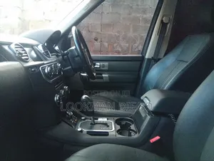 Land Rover Discovery 2012 Gray