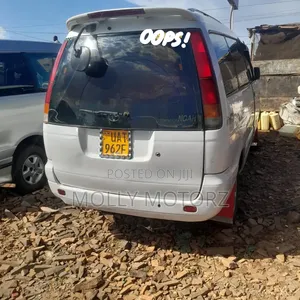 Toyota Noah 2004 White