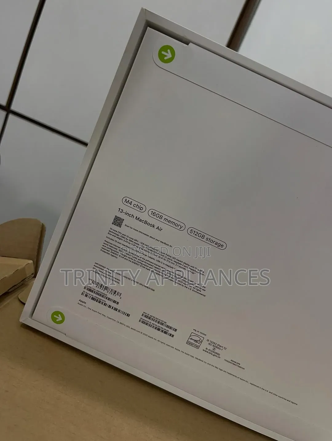 New Laptop Apple MacBook Air 2025 M4 13-inch 16GB Apple M4 SSD 512GB