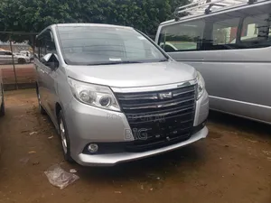 Toyota Noah 2.0 AWD (7 Seater) 2016 Silver