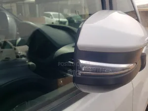 Toyota Noah 2.0 AWD (7 Seater) 2016 Silver