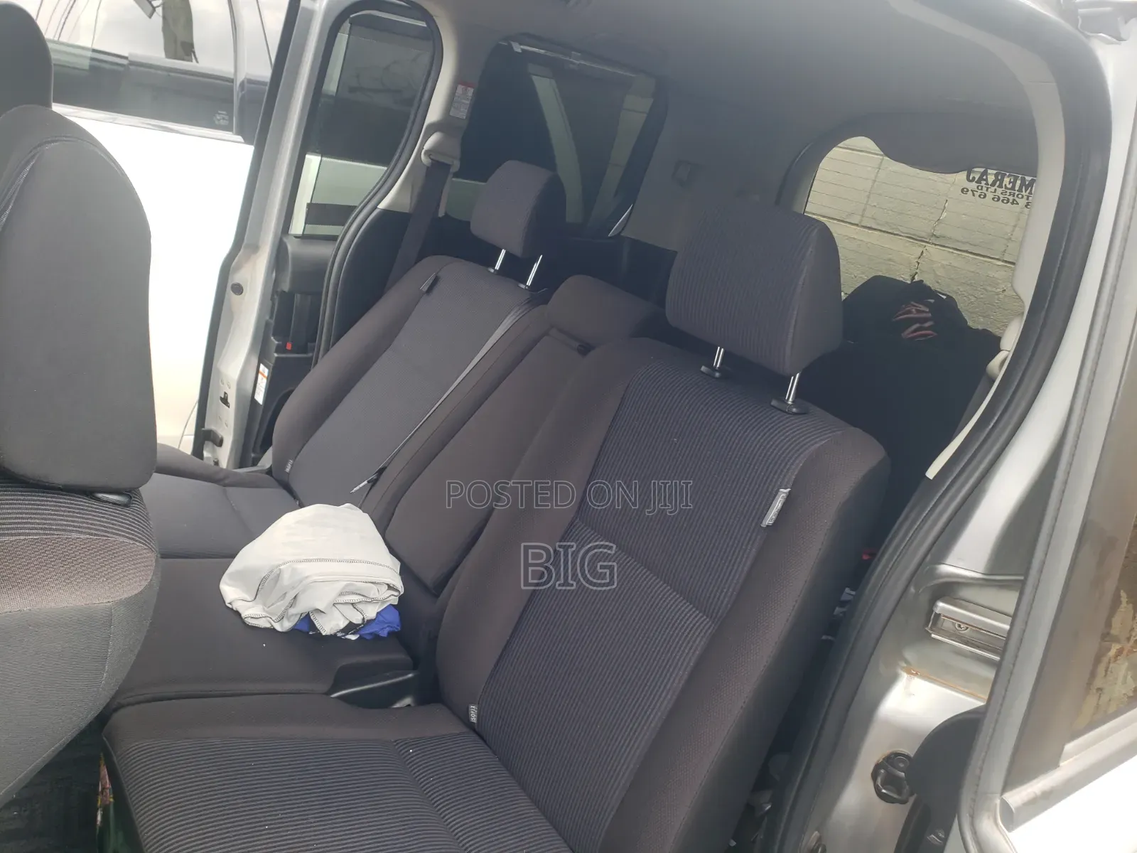 Toyota Noah 2.0 AWD (7 Seater) 2016 Silver