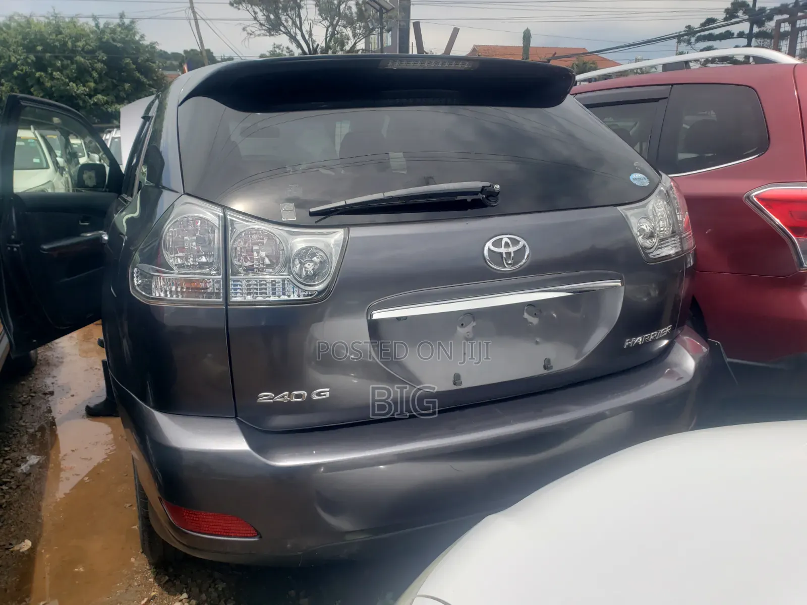 Toyota Harrier 2.4 2013 Gray
