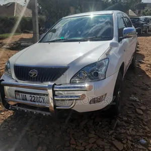 Toyota Harrier 2009 White