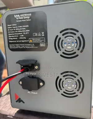 Vestwoods 1000w Portable Power Station by Haier Energy.
