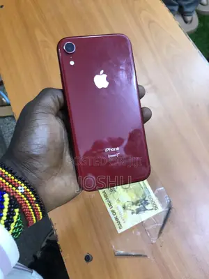 Apple iPhone XR 64 GB Red