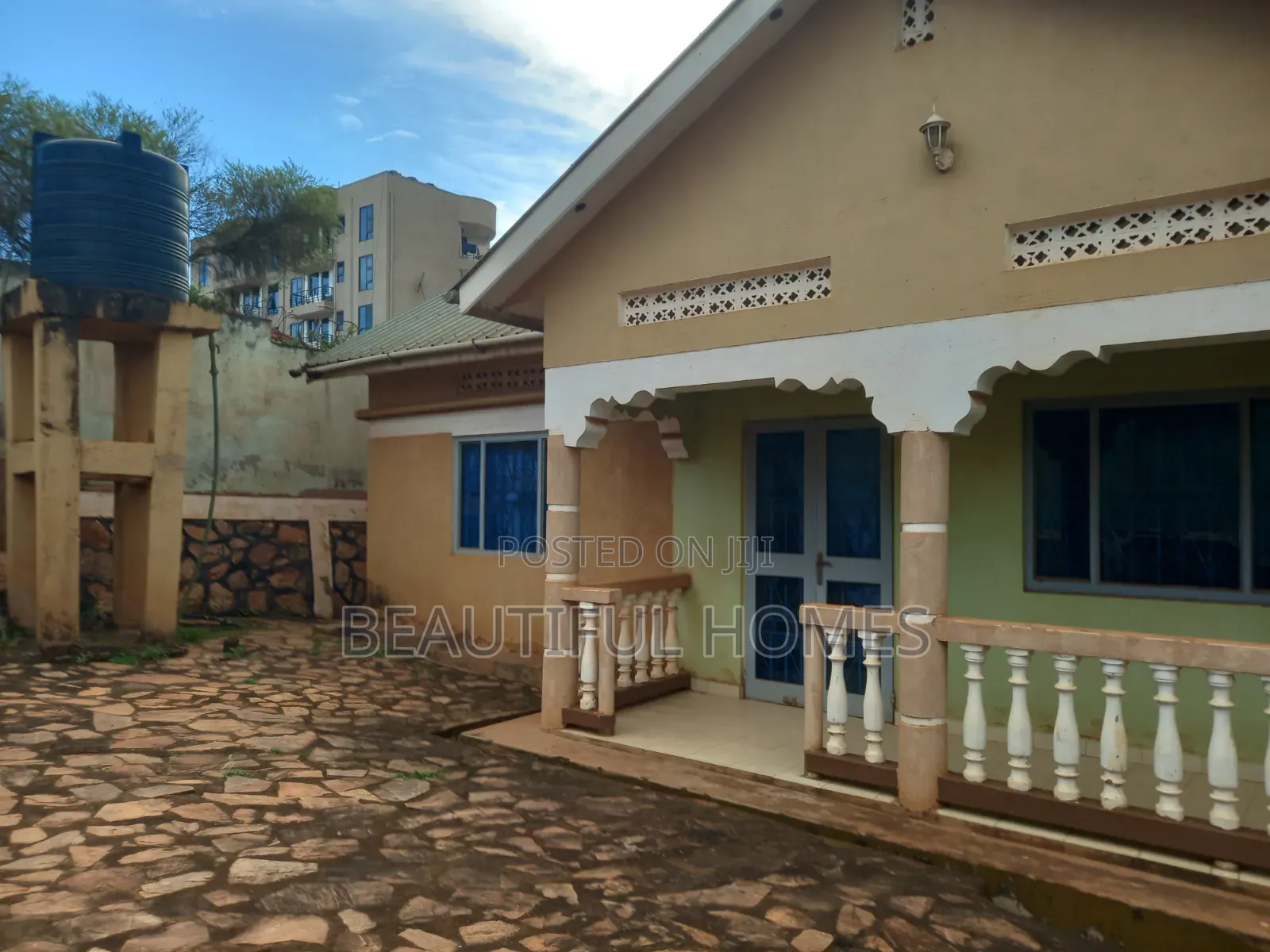 Furnished 4bdrm House in Kira for sale