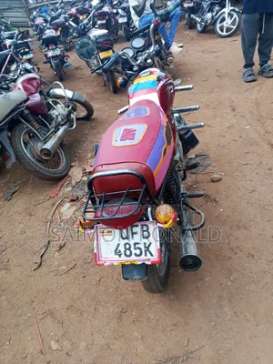 Bajaj Boxer 100 2018 Red