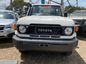 Toyota Land Cruiser 2025 White