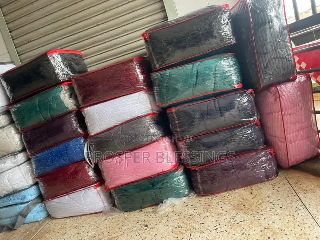 Vevet 4pcs Bedcover King Size