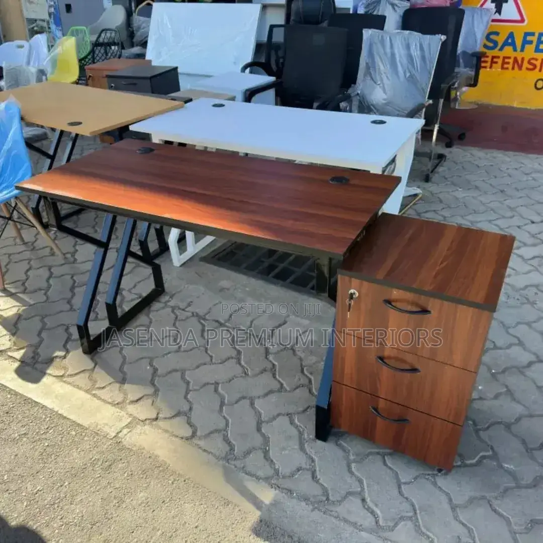 Metallic Office Table/Office Table/Reading Desk/Offices Tables140