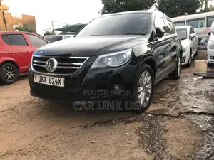Volkswagen Tiguan 2013 Black